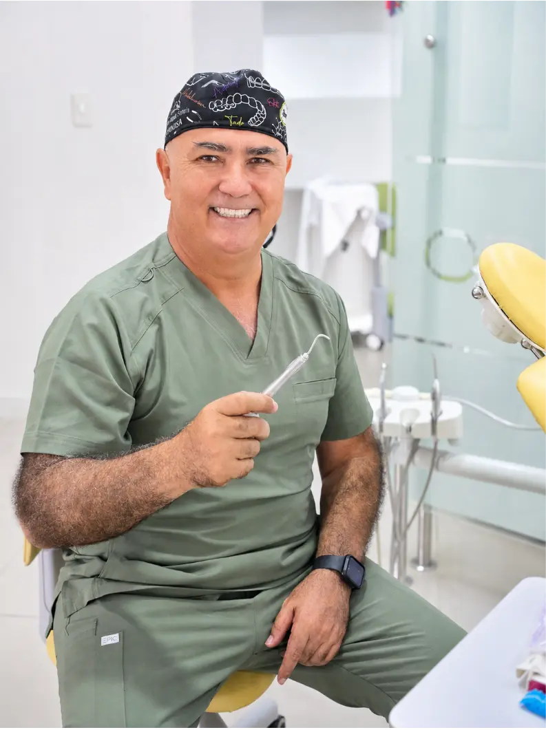 Dr. Ramiro Mejía - Ortodoncista